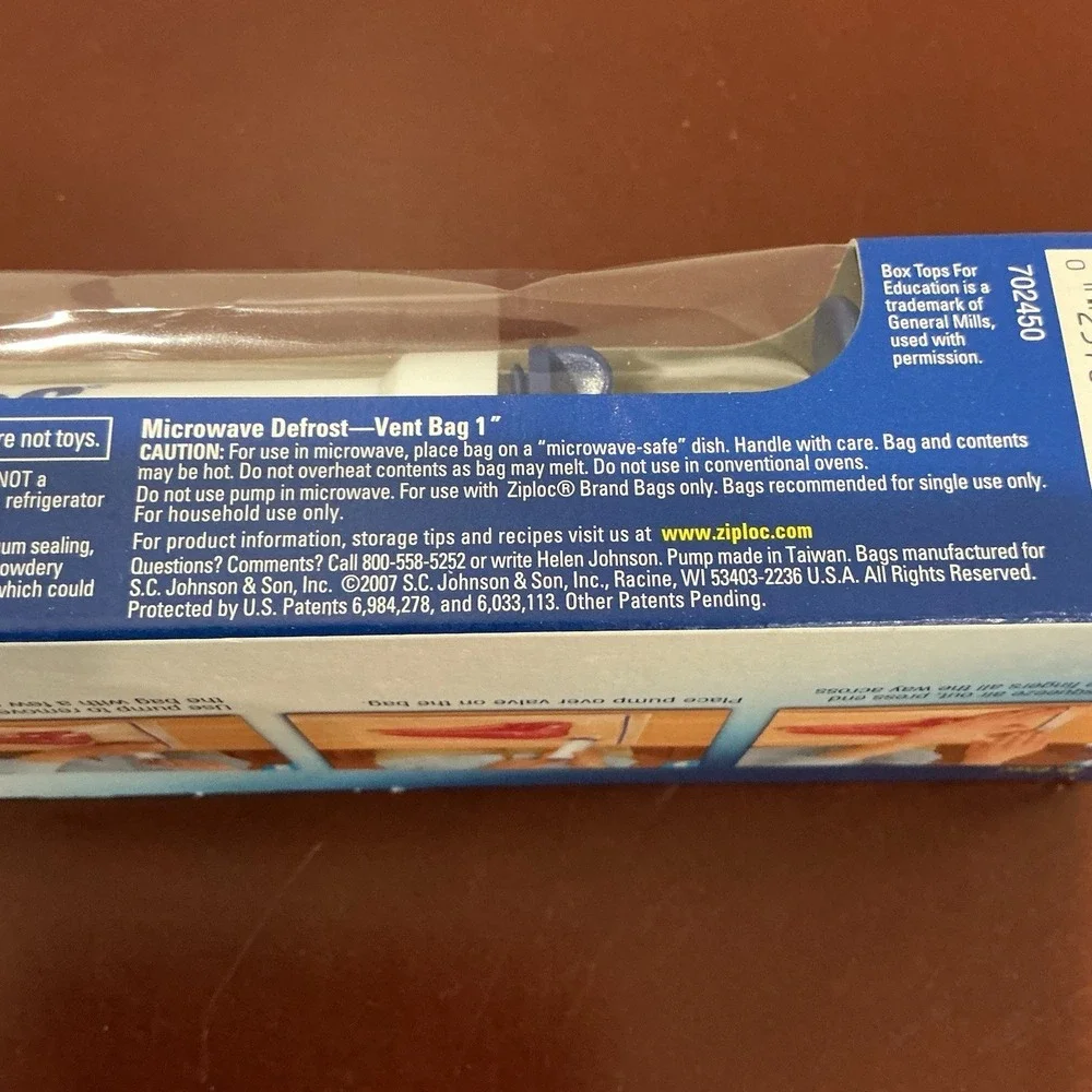 Ziploc Vacuum Sealer Starter Kit 1‎ Pump And 3 Quart Bags NEW Old Stock Sealed